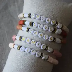 bracelets personnalisables avec prénom en perles heishi